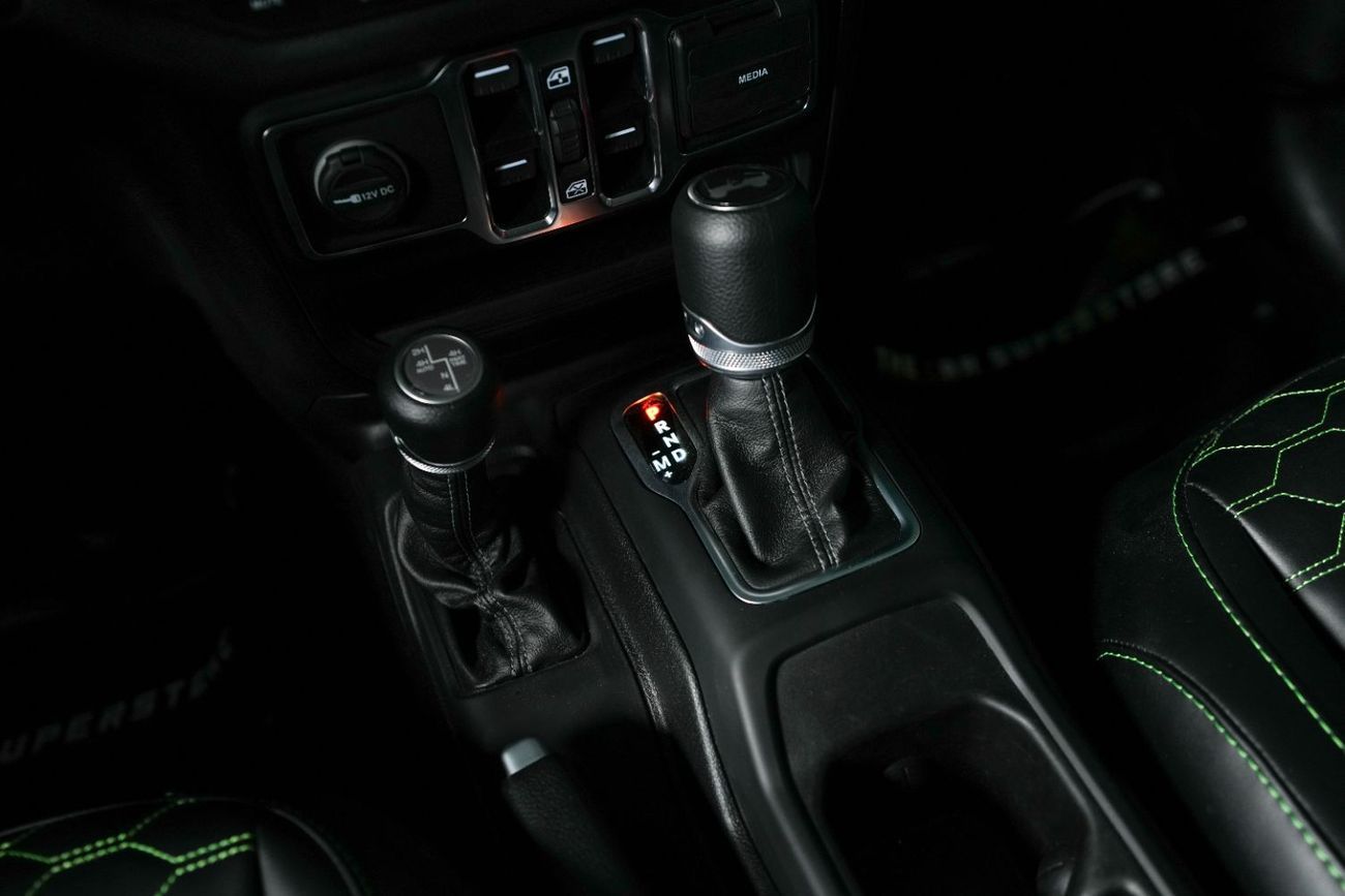 جيب رانجلر أنليميتد SPORT Full Option-Main Dealer Warranty and Service Contract-GCC Specification