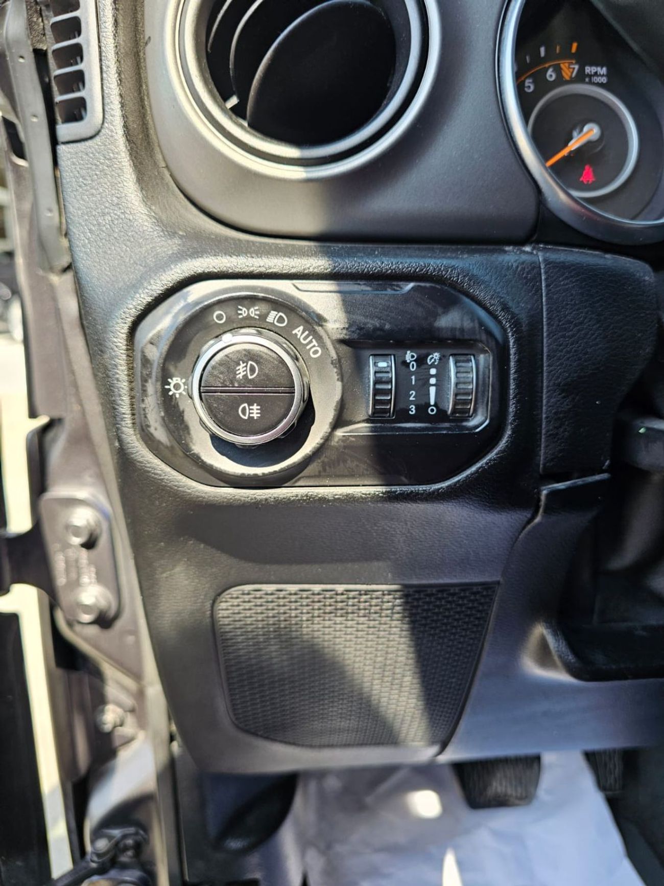 Jeep Wrangler Sport S 3.6L A/T