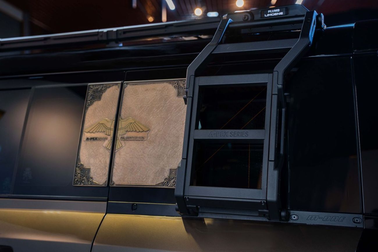 Land Rover Defender TOP P400 110 HSE 3.0L (5 Seater) Falcon Edition of the Apex Series | 1 of 28 by Limgene