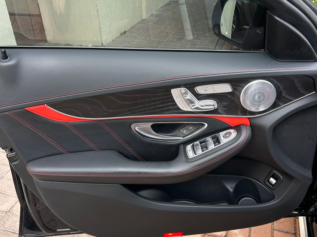 Mercedes-Benz C 63S AMG