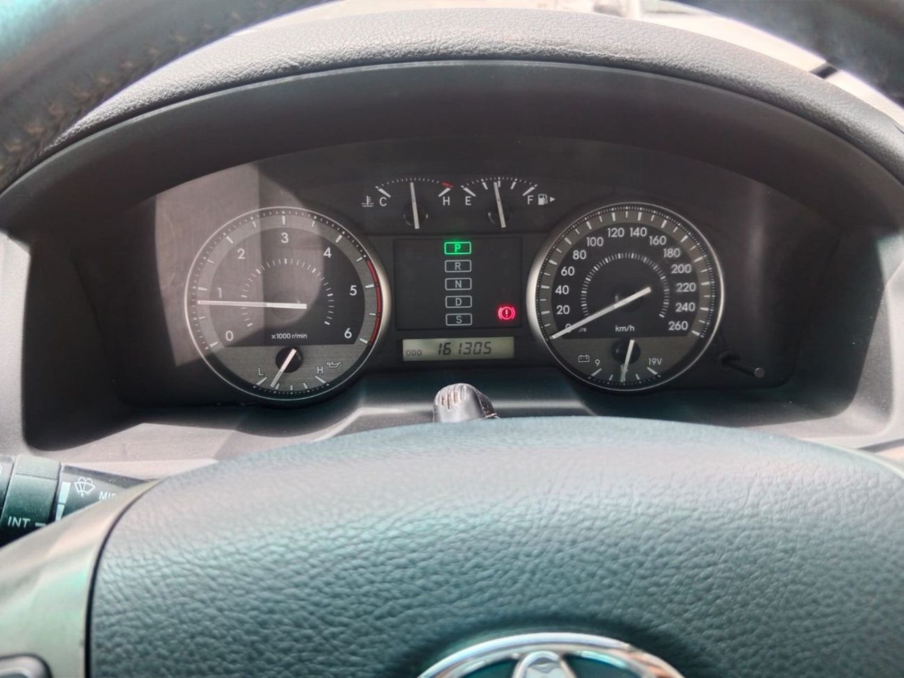 تويوتا لاند كروزر TOYOTA LAND CRUISER  RIGHT HAND DRIVE  (PM1508)