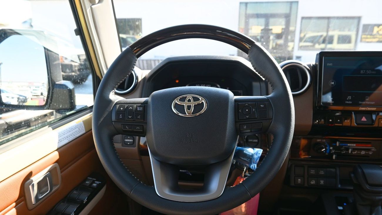 تويوتا لاند كروزر 70 Toyota Land Cruiser LC76 Hardtop 2025