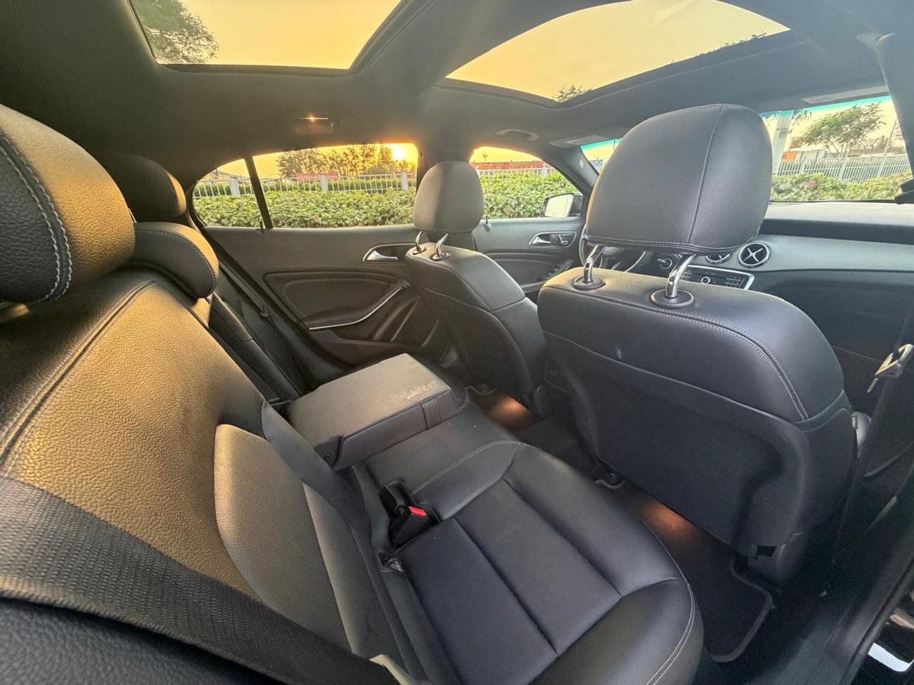 مرسيدس بنز GLA 250 2020 Mercedes-Benz GLA 250 4MATIC | TOP OPTIONS LIKE NEW WITH ONE YEAR WARRANTY