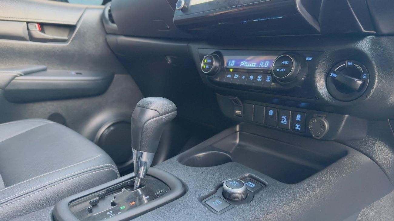 تويوتا هيلوكس HYBRID SPORTS | LOW MILEAGE | RHD