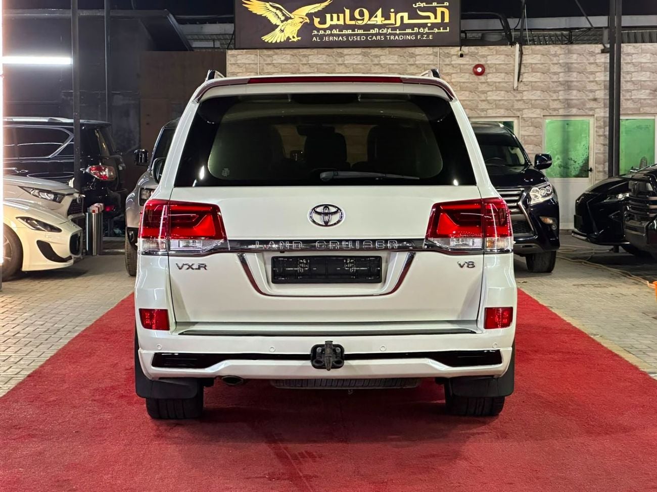 تويوتا لاند كروزر VXR