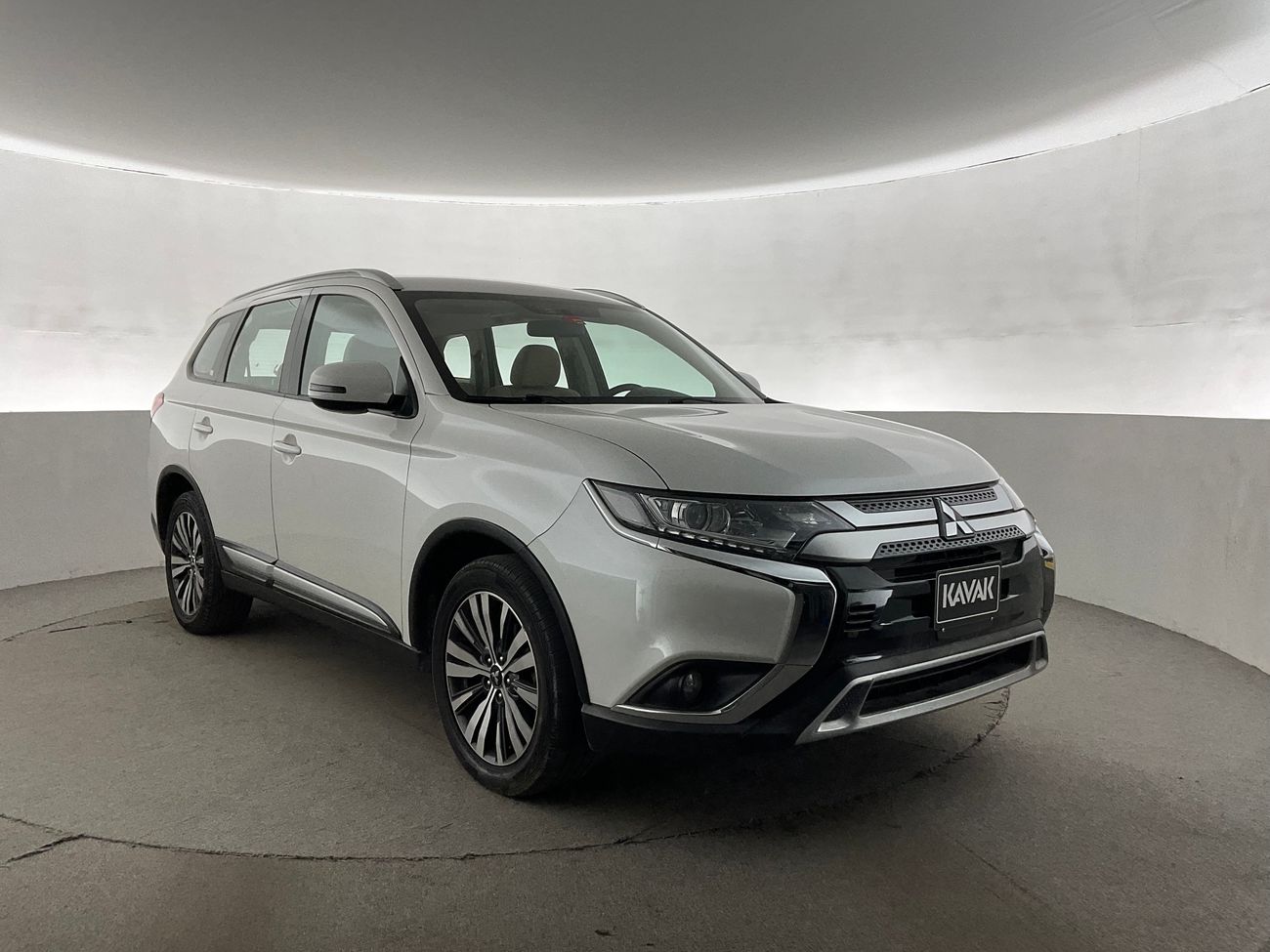 Mitsubishi Outlander GLX Midline | Guaranteed Warranty | 0 Down Payment