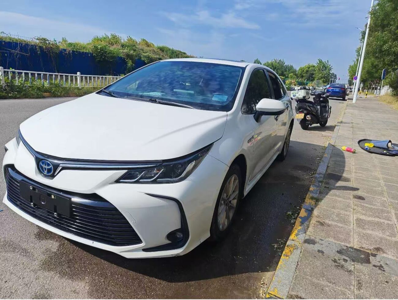 تويوتا كورولا XLI Hybrid 1.8L