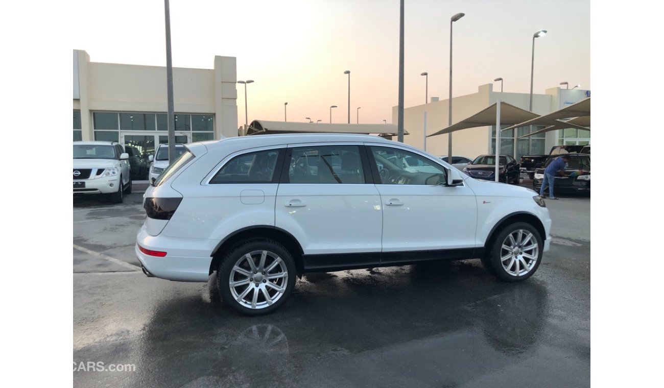 Audi Q7 AUDI Q7 MODEL 2013 GCC CAR PER CONDITION FULL OPTION PANORAMIC ROOF LEATHER SEATS BACK CAMERA