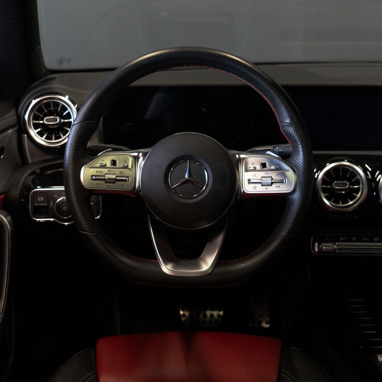 Mercedes-Benz CLA 250 Premium + 2.0L AED 2,682 pm • 0% Downpayment • Mercedes-Benz CLA 250  • Agency Warranty Until 2nd No