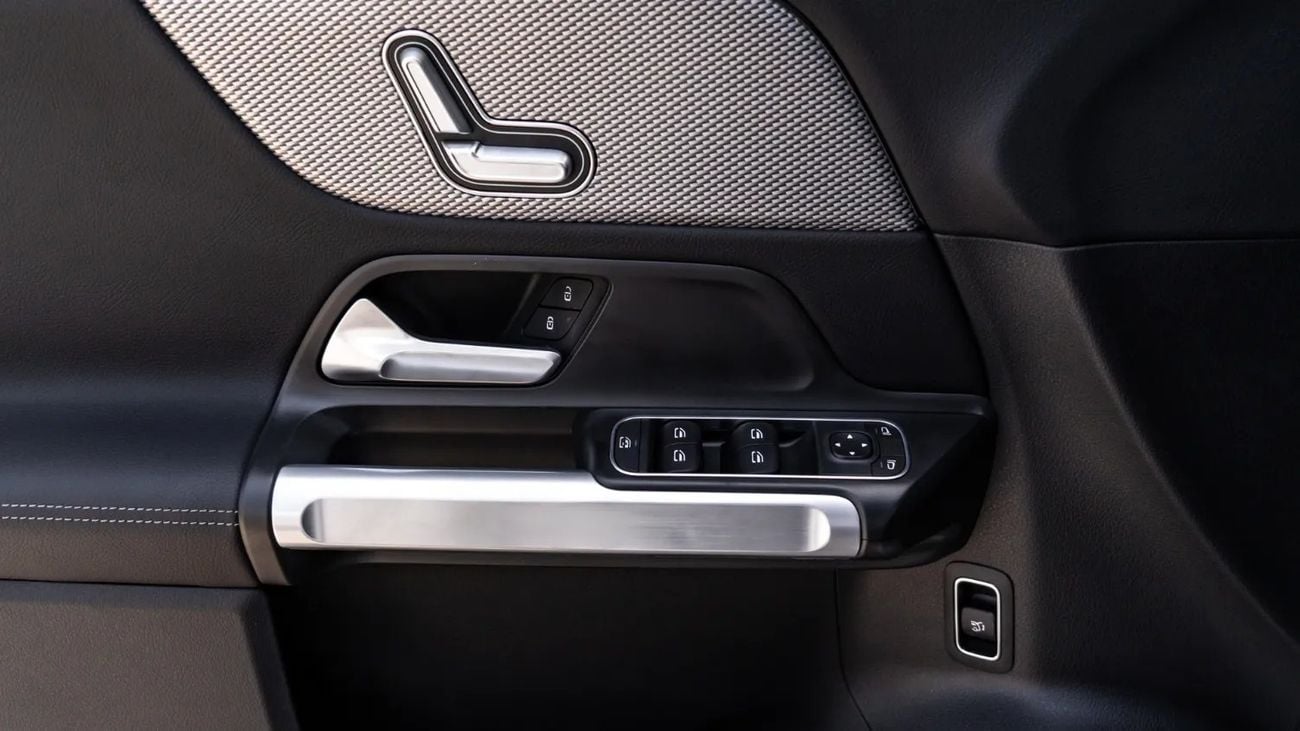 Mercedes-Benz GLB 200 2025 | MERCEDES GLB 200 DYNAMIC EDITION [ EXPORT ONLY ]