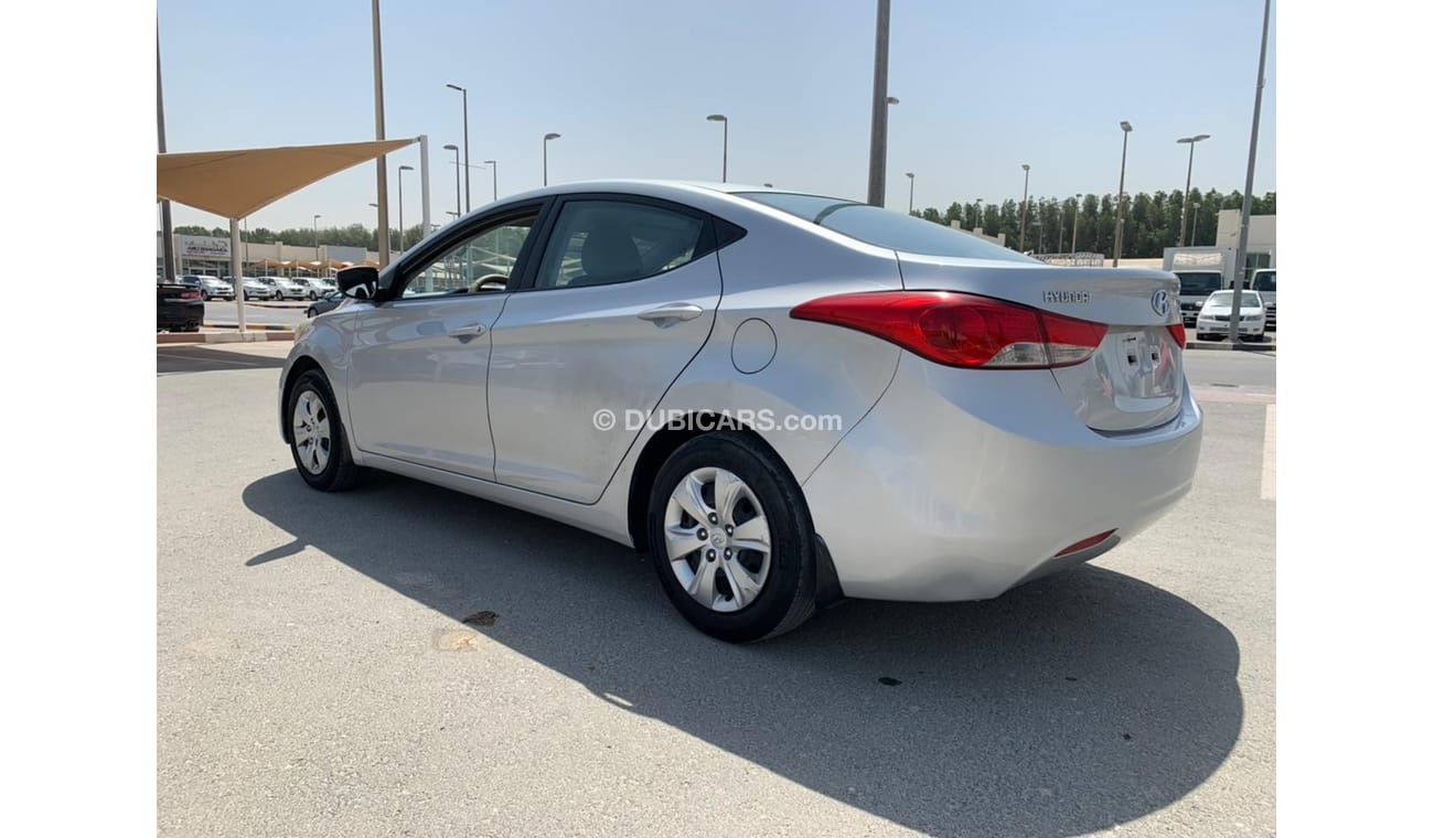 Hyundai Elantra Hyundai elantra 2014 gcc 1.8 full automatic for sael