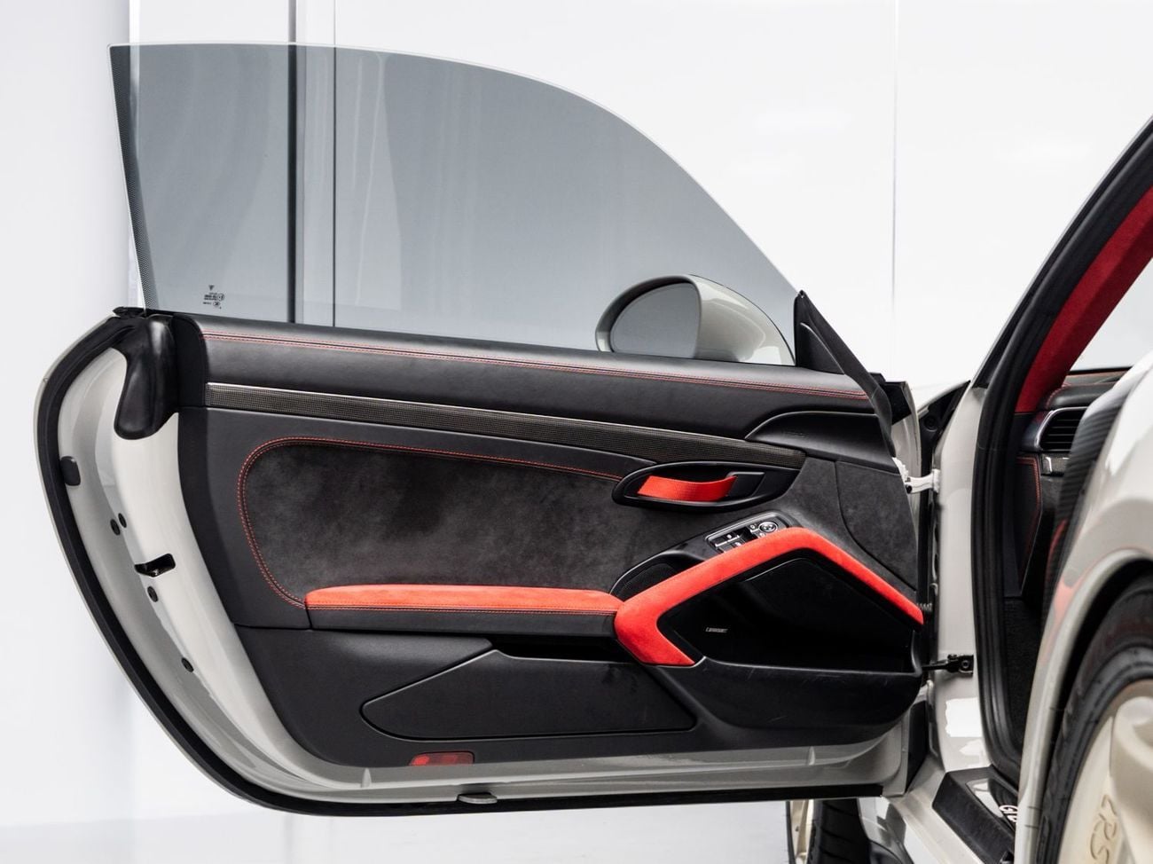 Porsche 911 GT2 RS 3.8L SUMMER STARTS NOW | EXCLUSIVE DEAL BY BLACKLINE, 2018 911 GT2 RS Weissach, May 2028 Pors