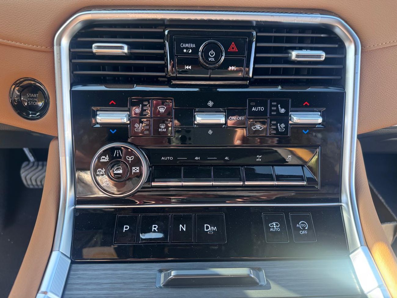 Nissan Patrol LE PLATINUM CITY 3.5L_ 2026_ (GREY/TAN)