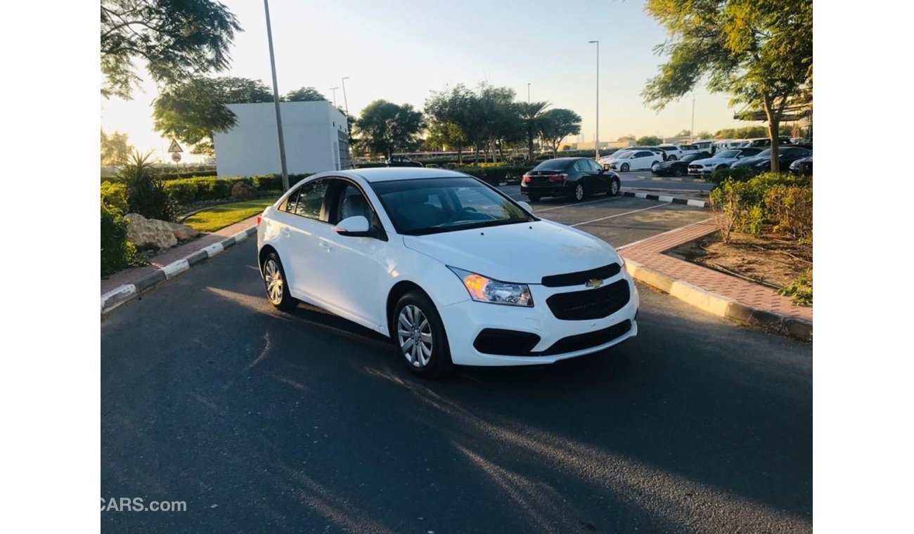 Chevrolet Cruze CHEVROLET CRUZE 1.8 L GCC //2017// GOOD CONDITION // FULL SERVICE HISTORY // LOW MILEAGE // SPECIAL 