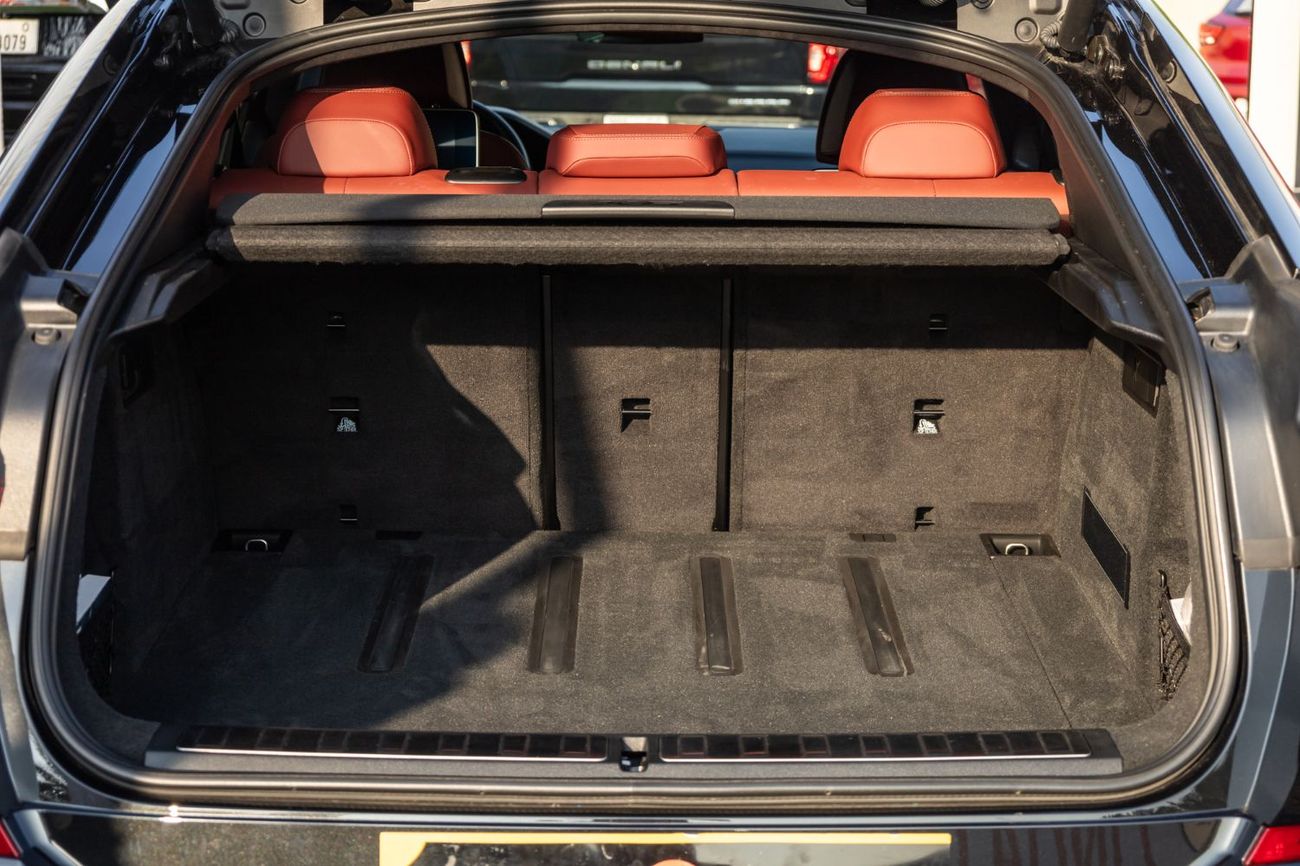 بي أم دبليو X6 M50i 4.4L