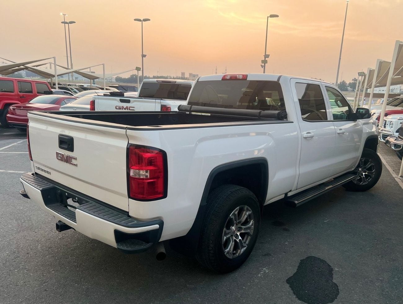 GMC Sierra 5.3L V8 SLT Crew Cab (AWD) American