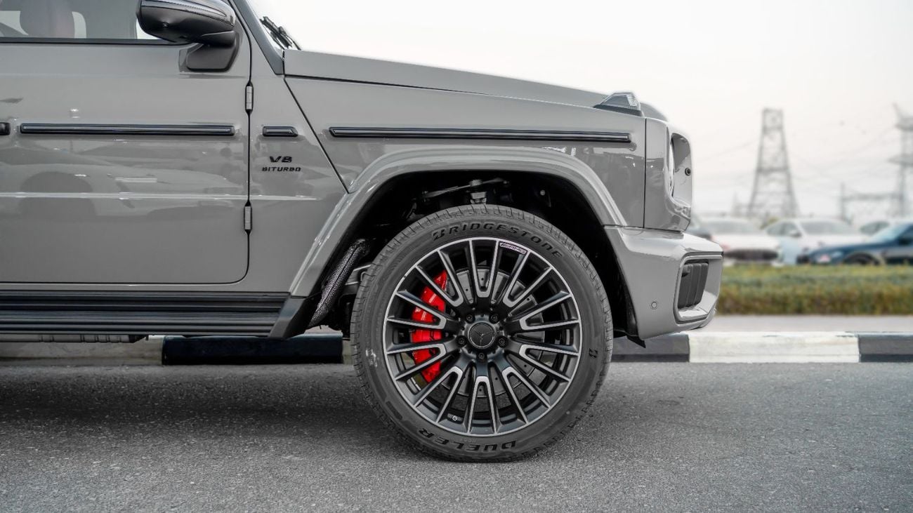 Mercedes Benz G 63 AMG 4X4² G-Class 2027 Mercedes-Benz AMG G 63 4.0L AT Petrol (Carbon In & Out) (Gray-Red)