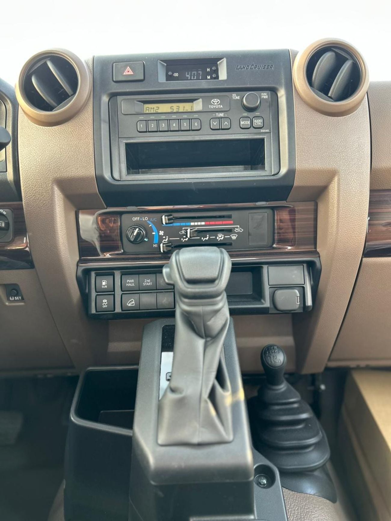 Toyota Land Cruiser Pick Up Std 4.0L Single Cab Utility 4WD
