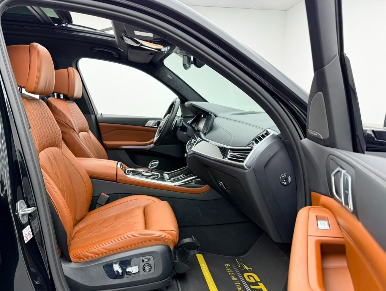 بي أم دبليو X7 2022 BMW X7 xDrive40i M-Sport, 2027 BMW Warranty + Service Pack, Low Km, 7 Seater, GCC
