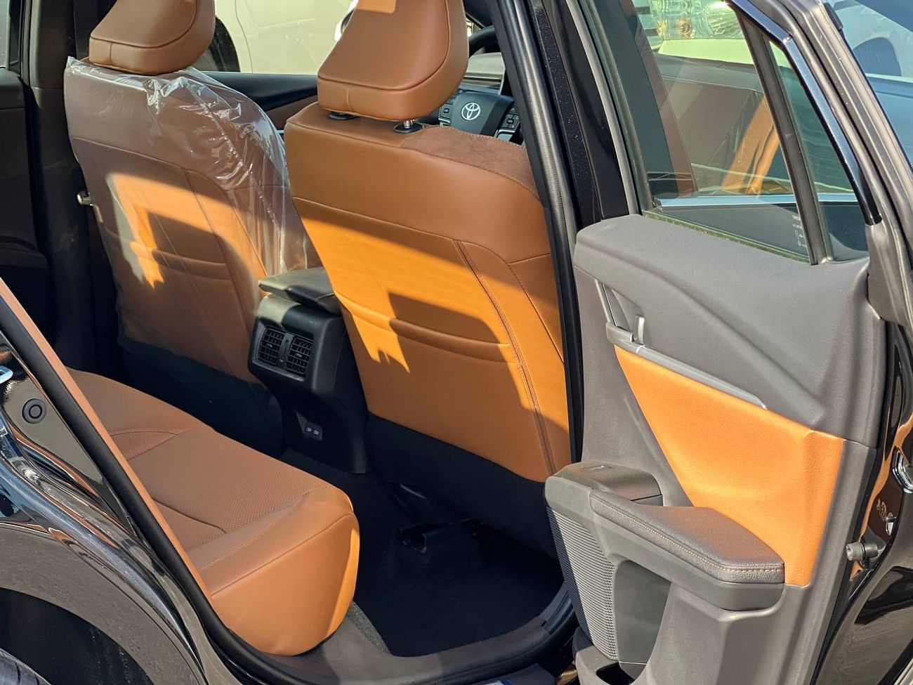 Toyota Camry GLE 2.5L PTR A/T // 2025 // FULL WITH RADAR , COOLING SEATS , PANORAMIC ROOF // SPECIAL OFFER // BY