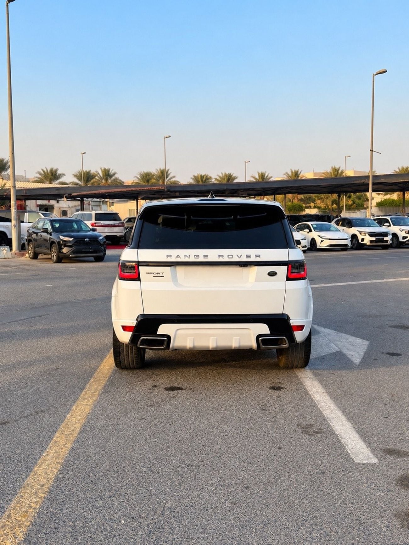 Land Rover Range Rover Sport HSE DYNAMIC Range Rover Sport HSE Black Edition | 2018 GCC Specifications | Full Option