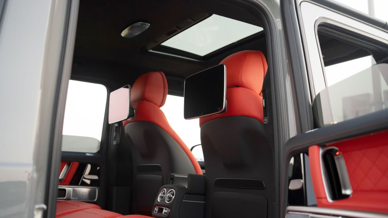 Mercedes Benz G 63 AMG 4X4² G-Class 2027 Mercedes-Benz AMG G 63 4.0L AT Petrol (Carbon In & Out) (Gray-Red)