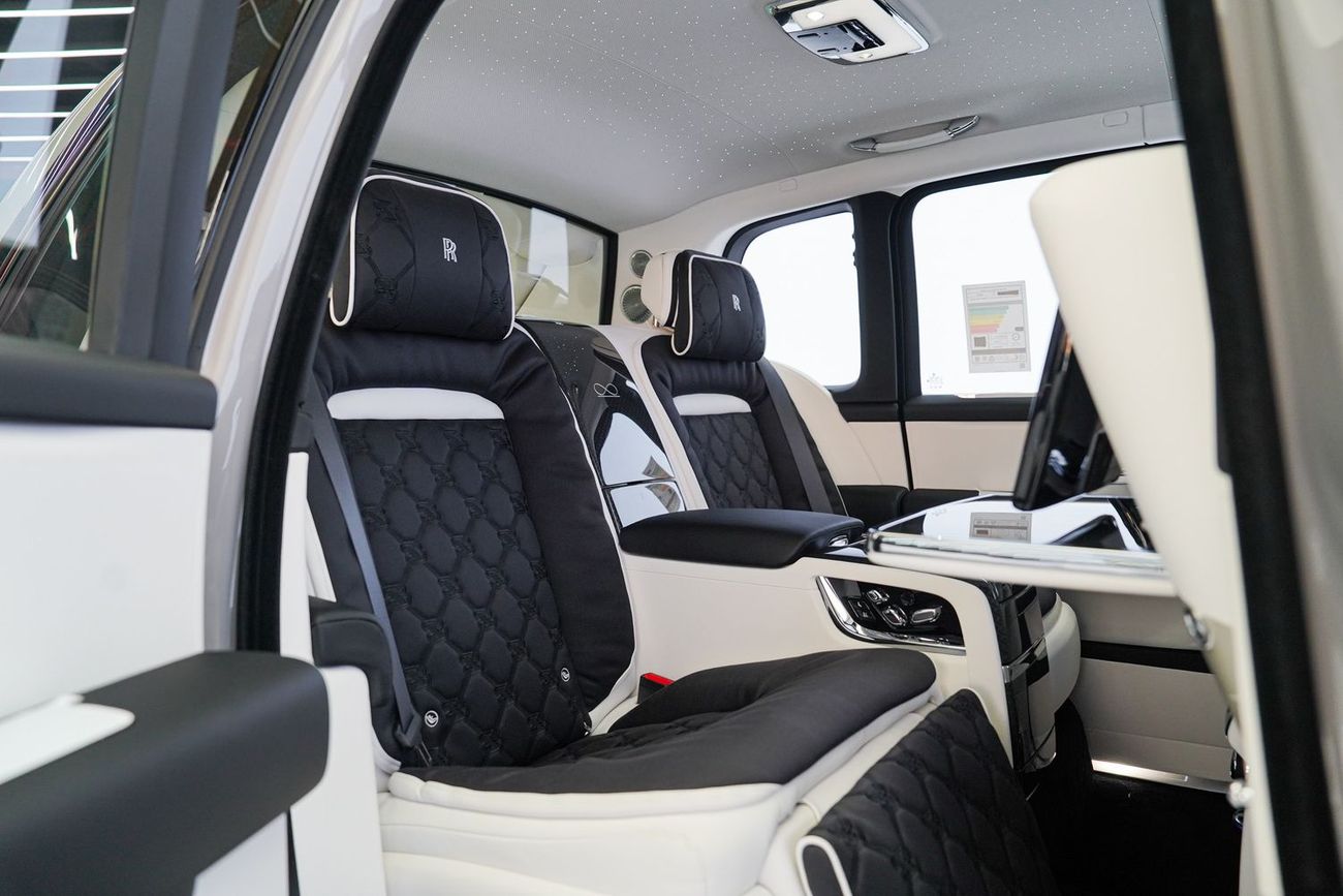 رولز رويس كولينان CULLINAN BLACK BADGE DUALTIY SEATS