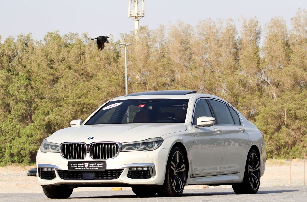 بي أم دبليو 750Li xDrive 4.4L (523 HP)