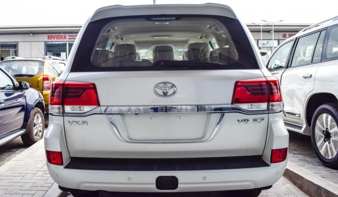 Toyota Land Cruiser VXR V8 5.7 تويوتا لاندكروزر