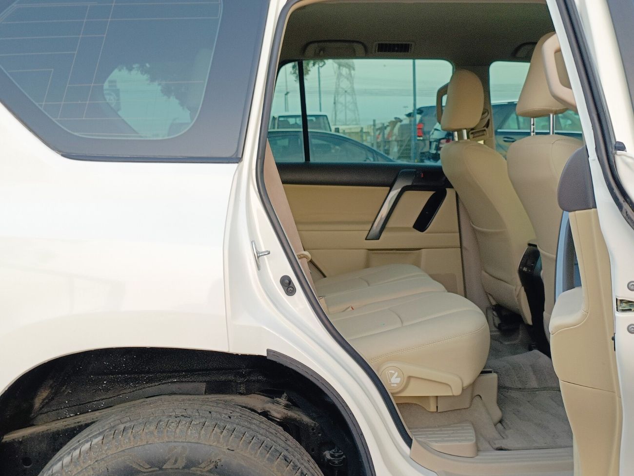 تويوتا برادو TXL V6/ 20 SHAPE/ LEATHER/ DVD CAMERA/ TYRE UP/LOT#5372