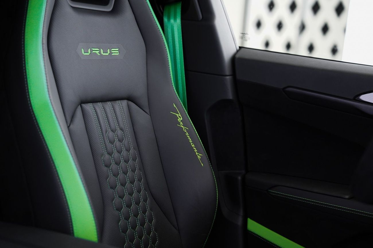 لامبورغيني اوروس 4.0T V8 Performante