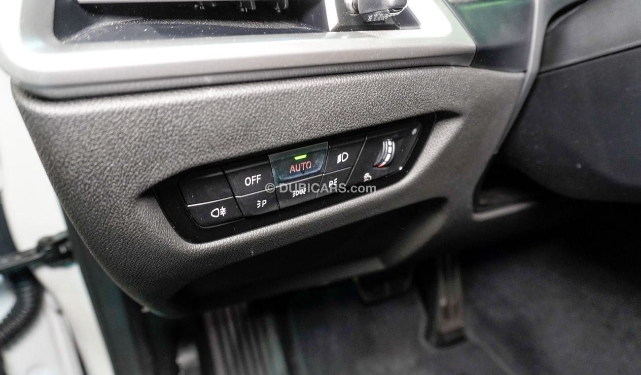 بي أم دبليو 230i