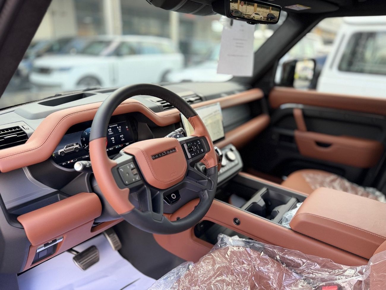 لاند روفر ديفندر 110 P635 OCTA V8