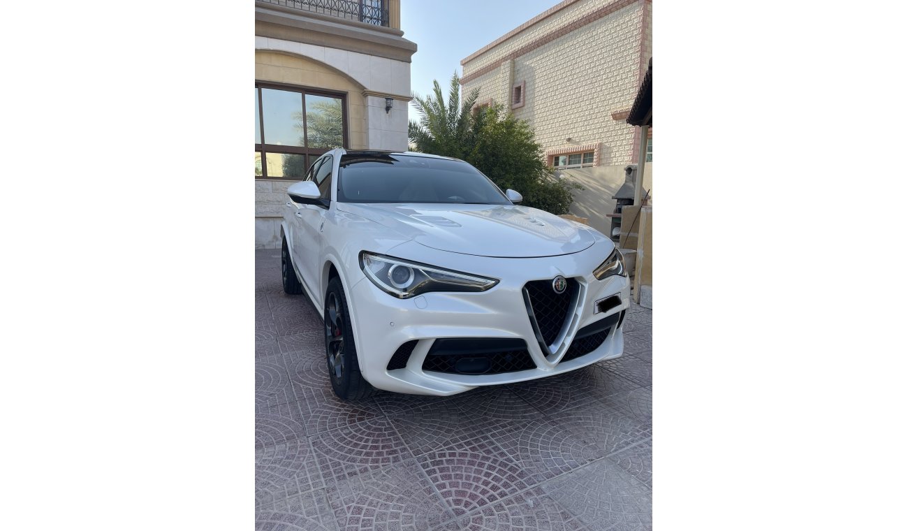 Alfa Romeo Stelvio QV 2.9L  505HP 2019