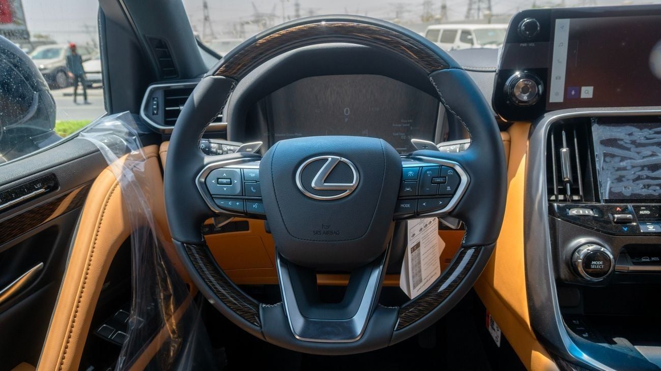 لكزس LX 700h Signature