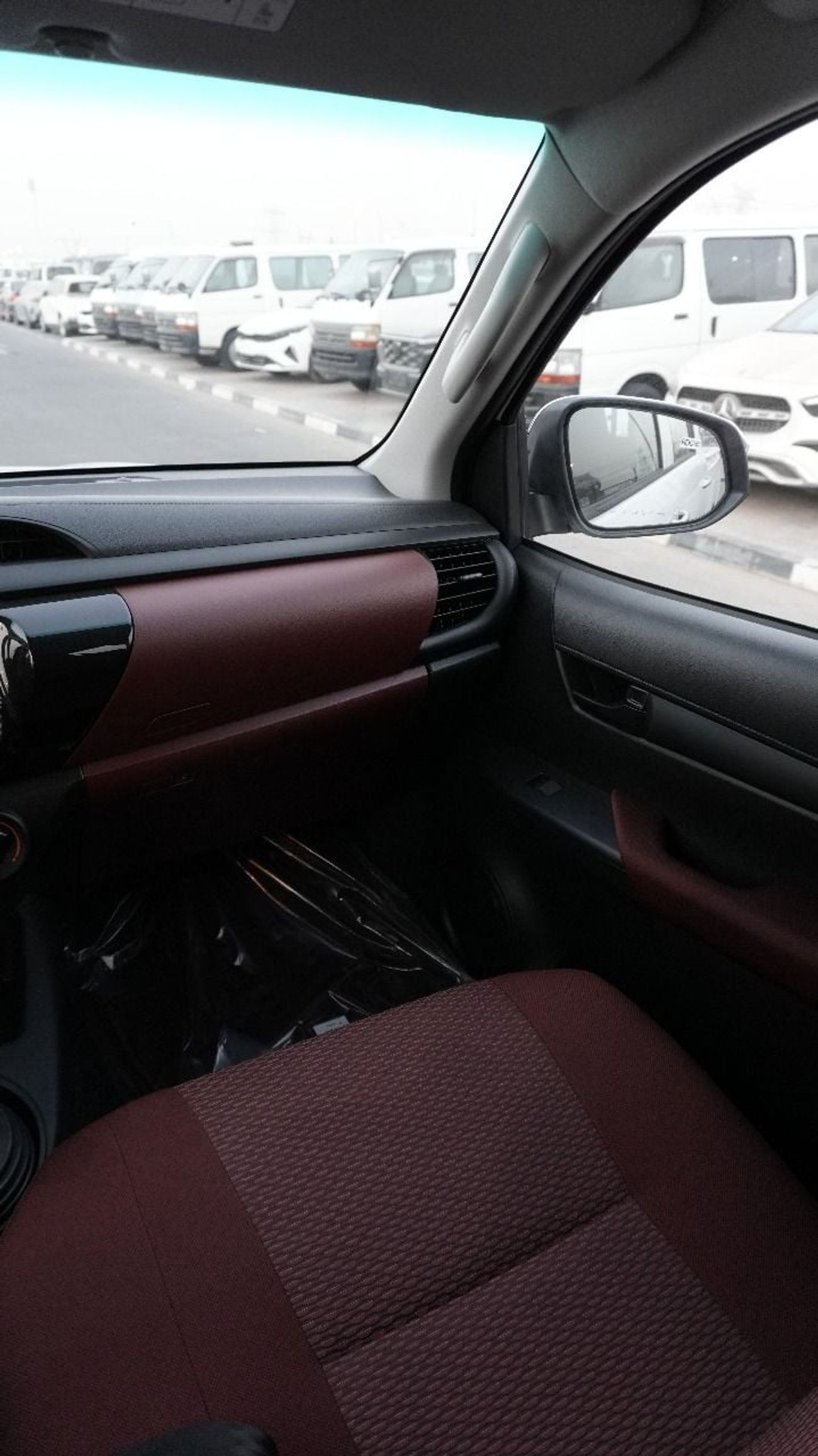 تويوتا هيلوكس DLX 2.4L