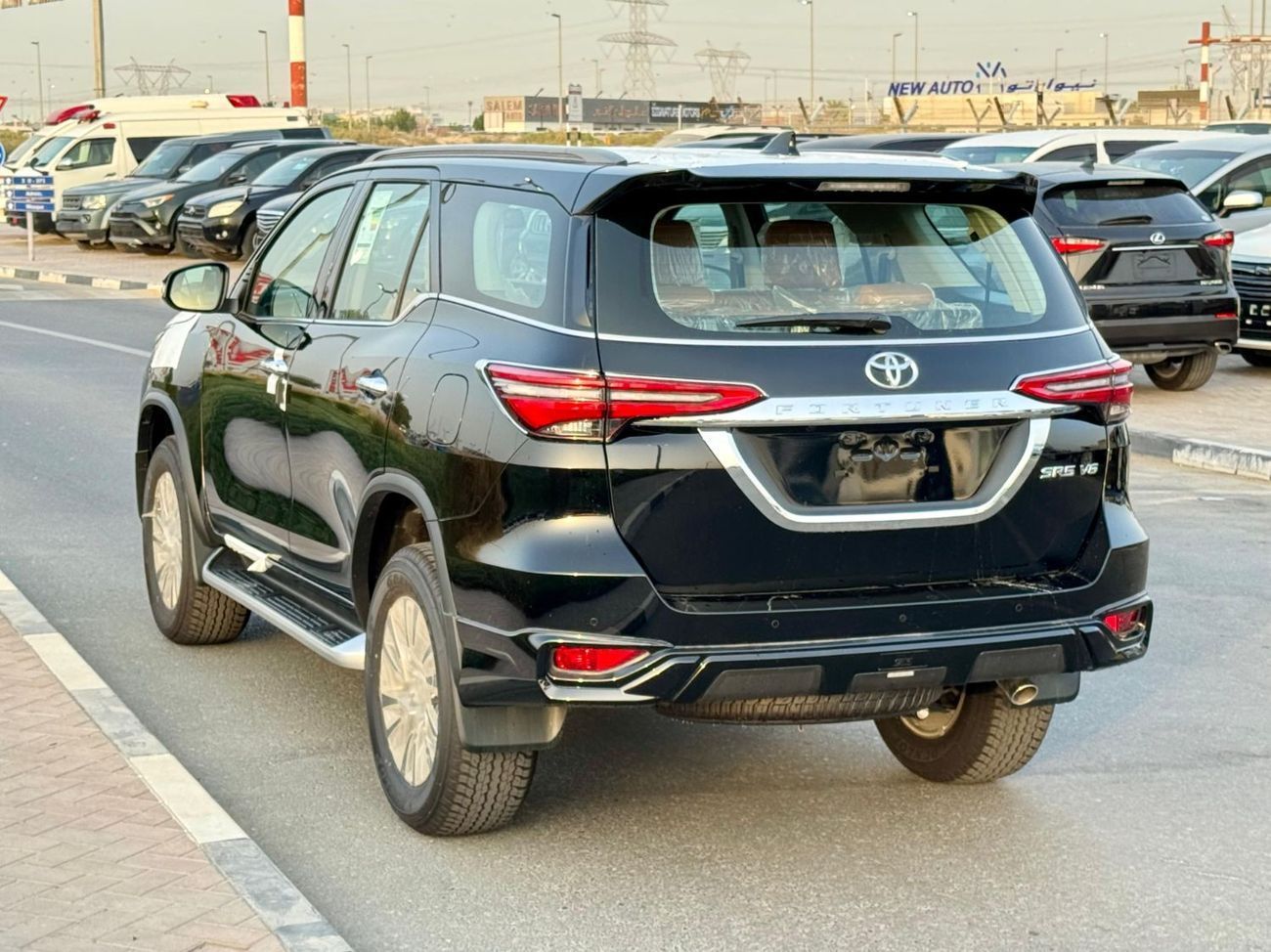 Toyota Fortuner Toyota Fortuner SR5 Plus 4.0L - Black - 0 KM - 2025
