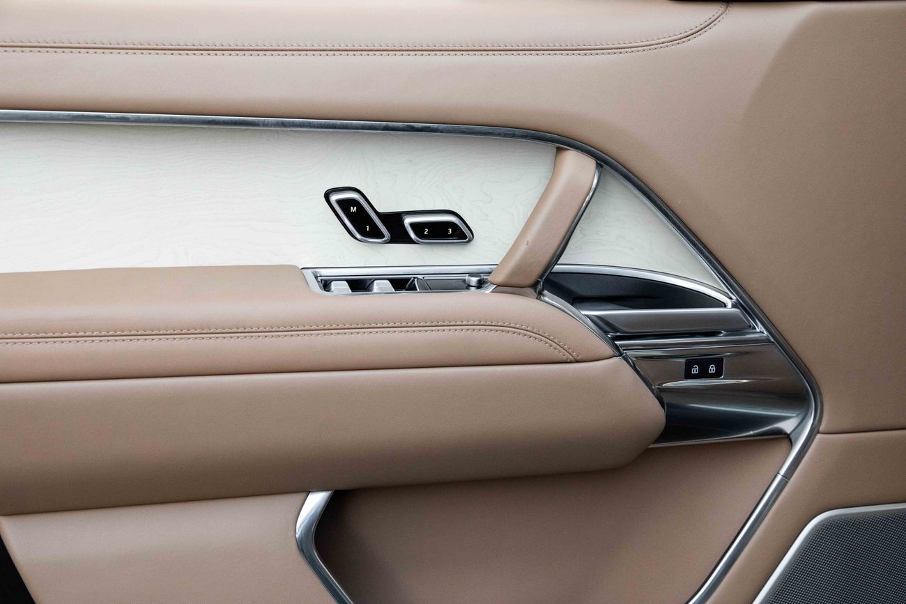 Land Rover Range Rover Range Rover SV AUTOBIOGRAPHY | WARRANTY TIL 2029 | 14,394 P.M | 0% Downpayment | 2029 Agency Warrant