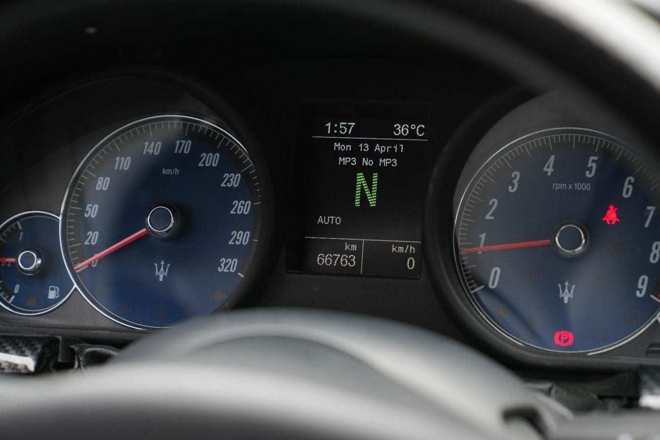 Maserati Granturismo Maserati GranTurismo II 2014 II FULL LOADED