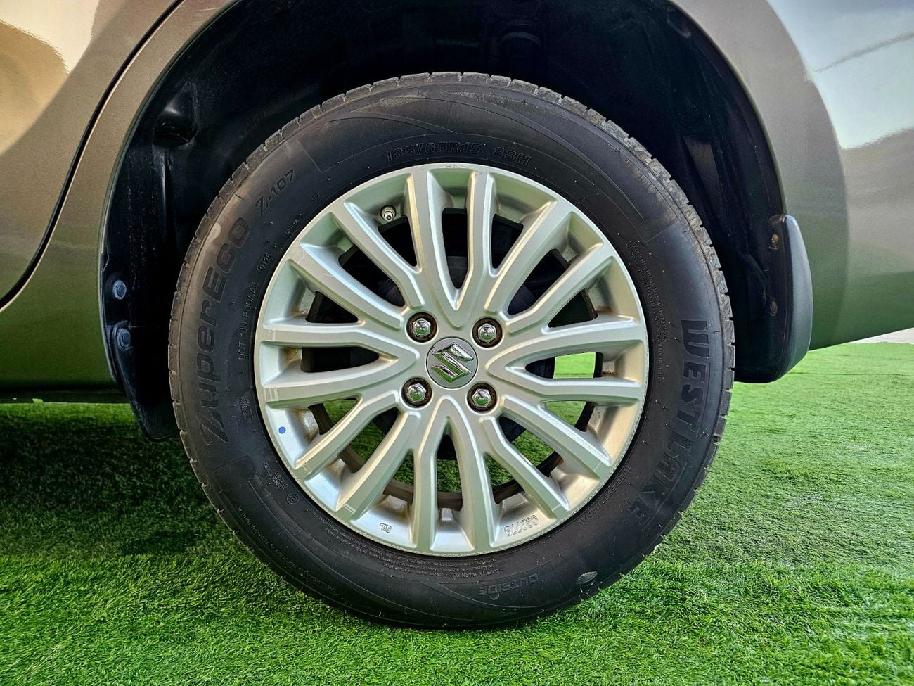 سوزوكي دزاير DZIRE GLX / GCC / 1.2L / 2 KEYS / ACCIDENT FREE