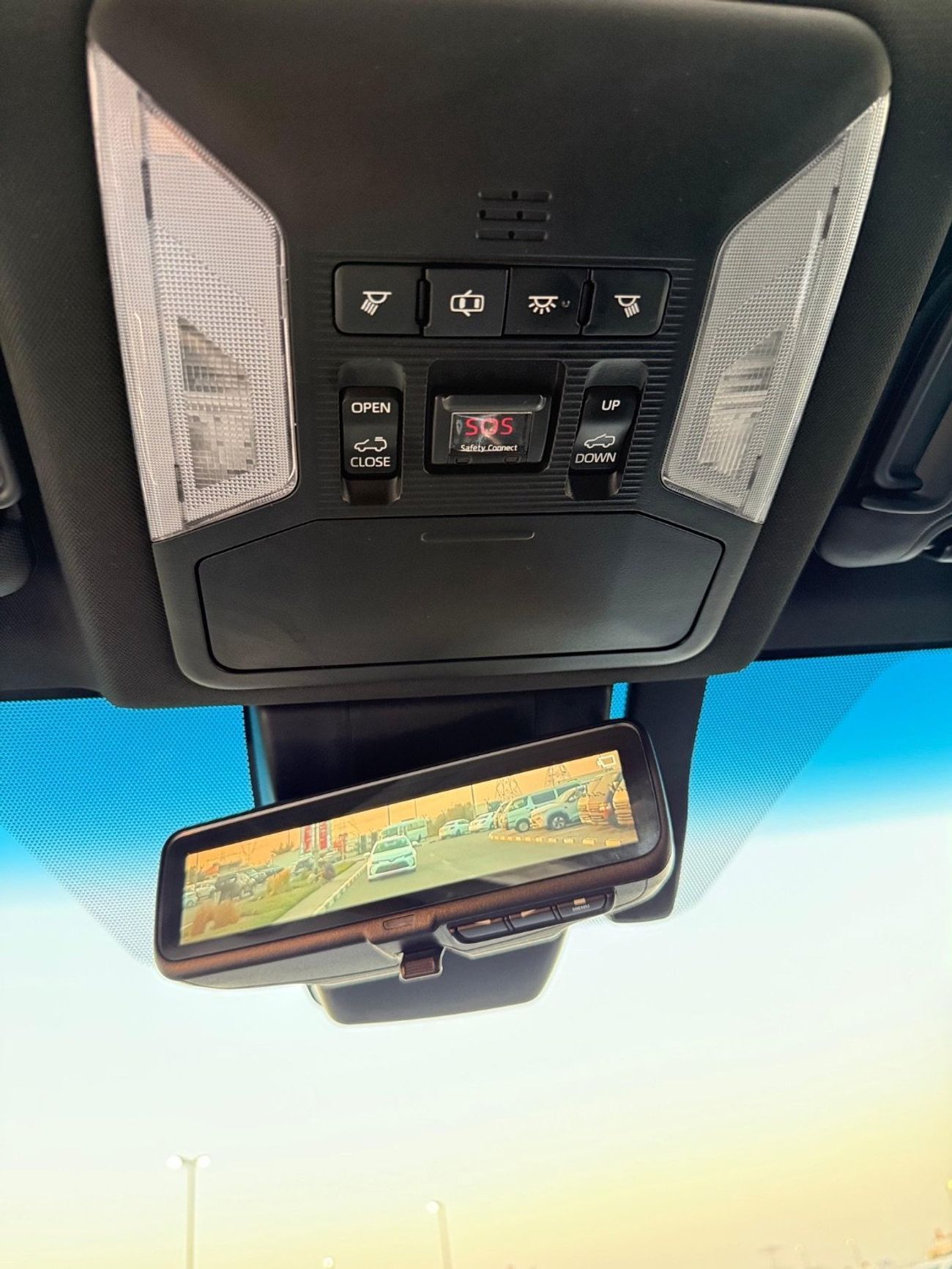 Toyota RAV4 XSE Hybrid Full Option