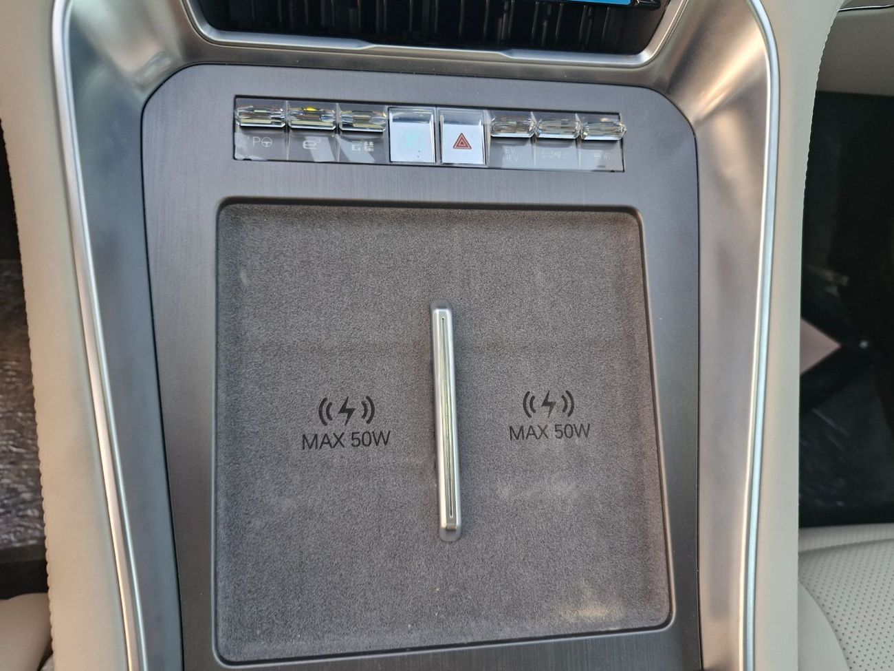 BYD E3 2025 BYD DENZA N9 e3 FLAGSHIP 2.0T Plug-in Hybrid BRAND NEW 0KM