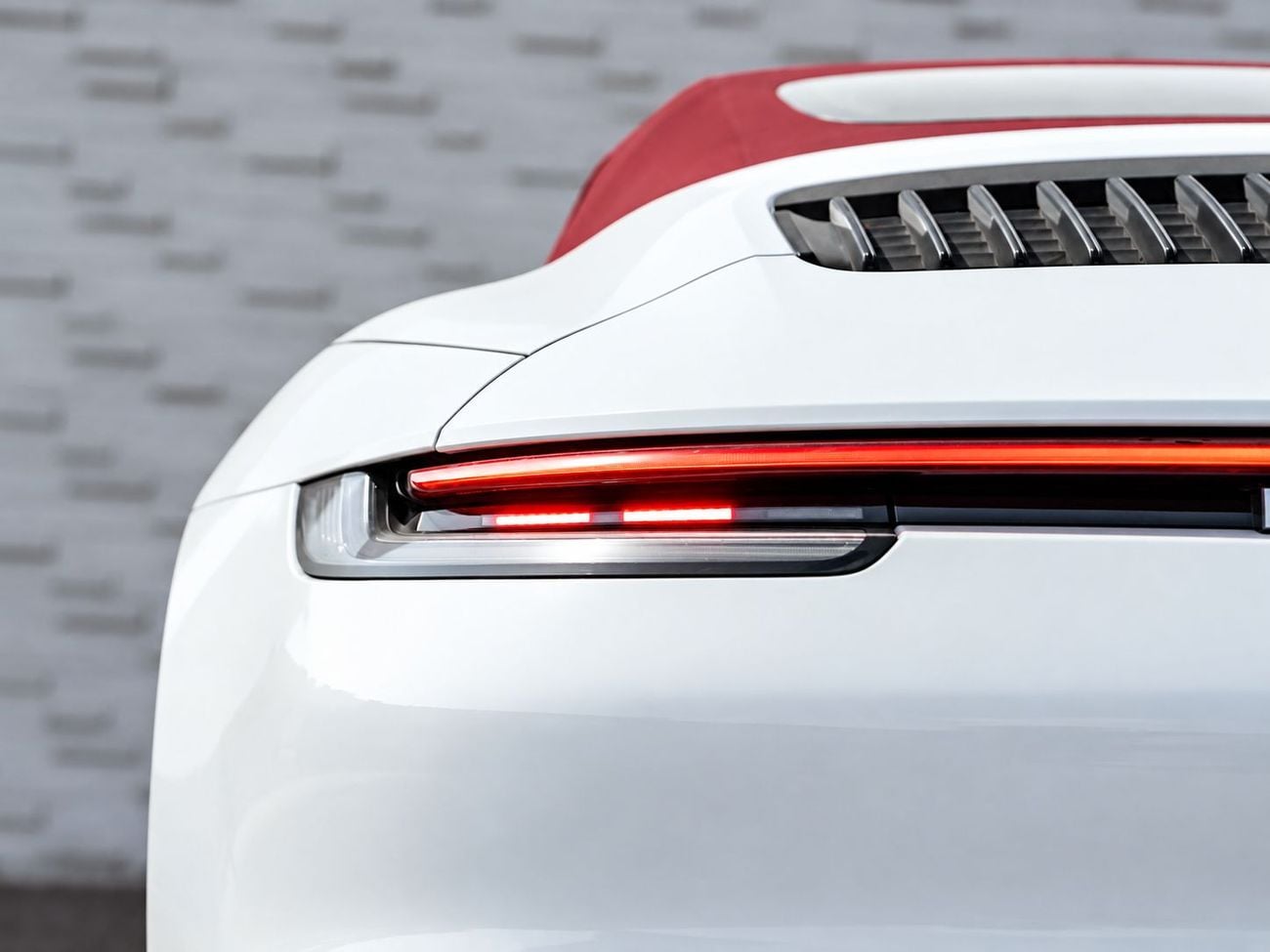 Porsche 911 CARRERA