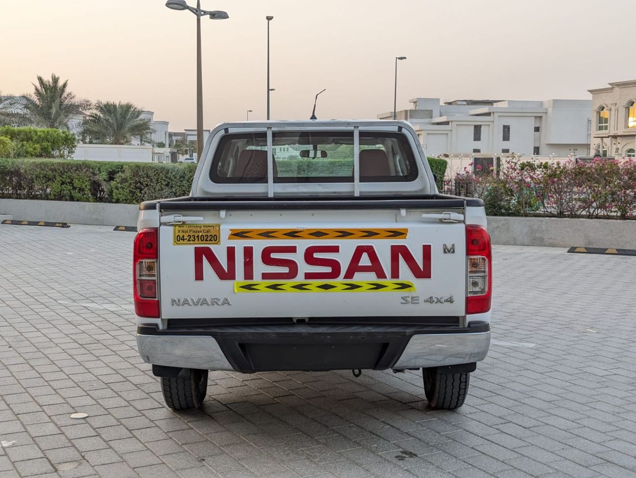 Nissan Navara Nissan navara 2022 white colour red interior automatic gear