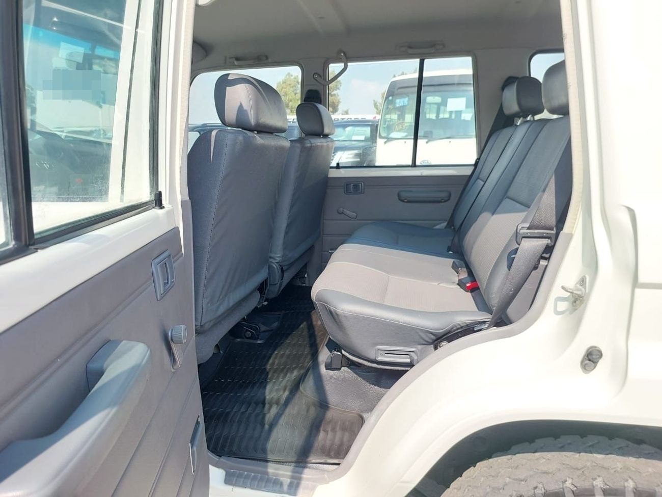 Toyota Land Cruiser Pick Up TOYOTA LAND CRUISER PICKUP LHD 2018 MODEL 4.2 L DIESEL MANUAL(PM42763)