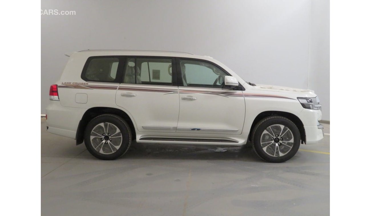 Toyota Land Cruiser 4.6 GrandTouring ( Warranty 3 Years / Services Contract )