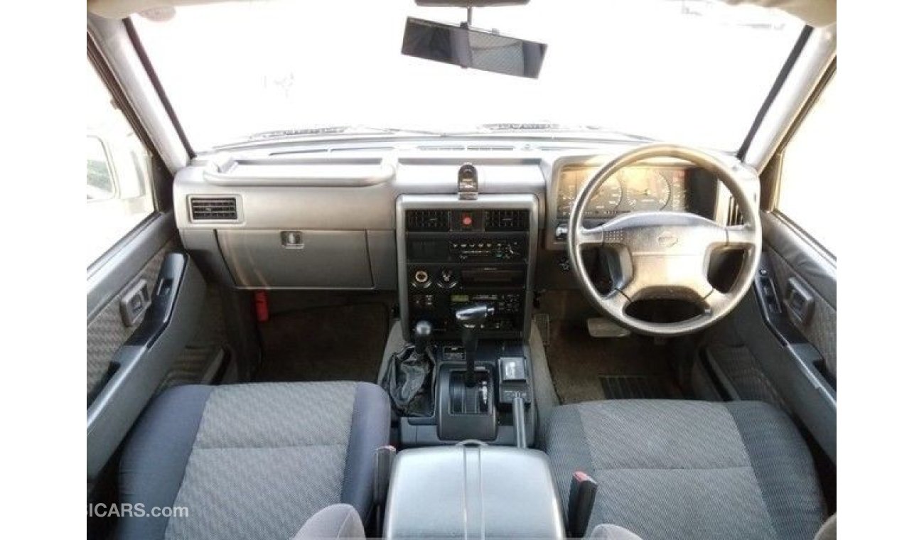 Nissan Patrol Safari NISSAN SAFARI RIGHT HAND DRIVE (PM 908)