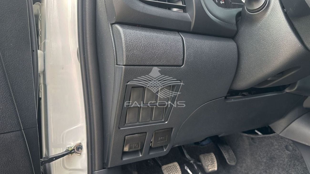 Toyota Hilux DLX Toyota/HILUX D DC 4WD/ 2.4L Country TURBO ABS P.WIND, C.LOCK MT