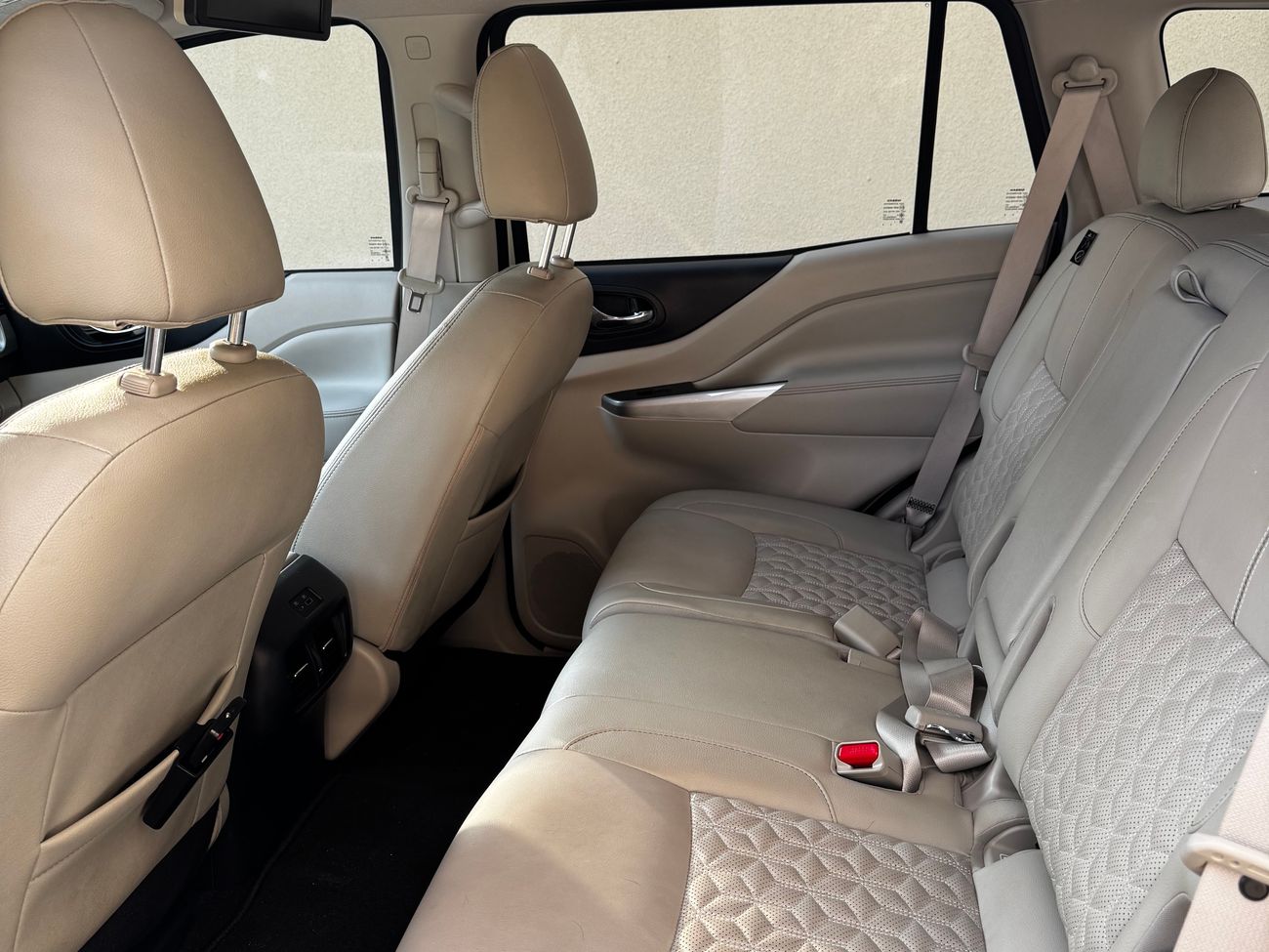 نيسان إكستيرا Platinum