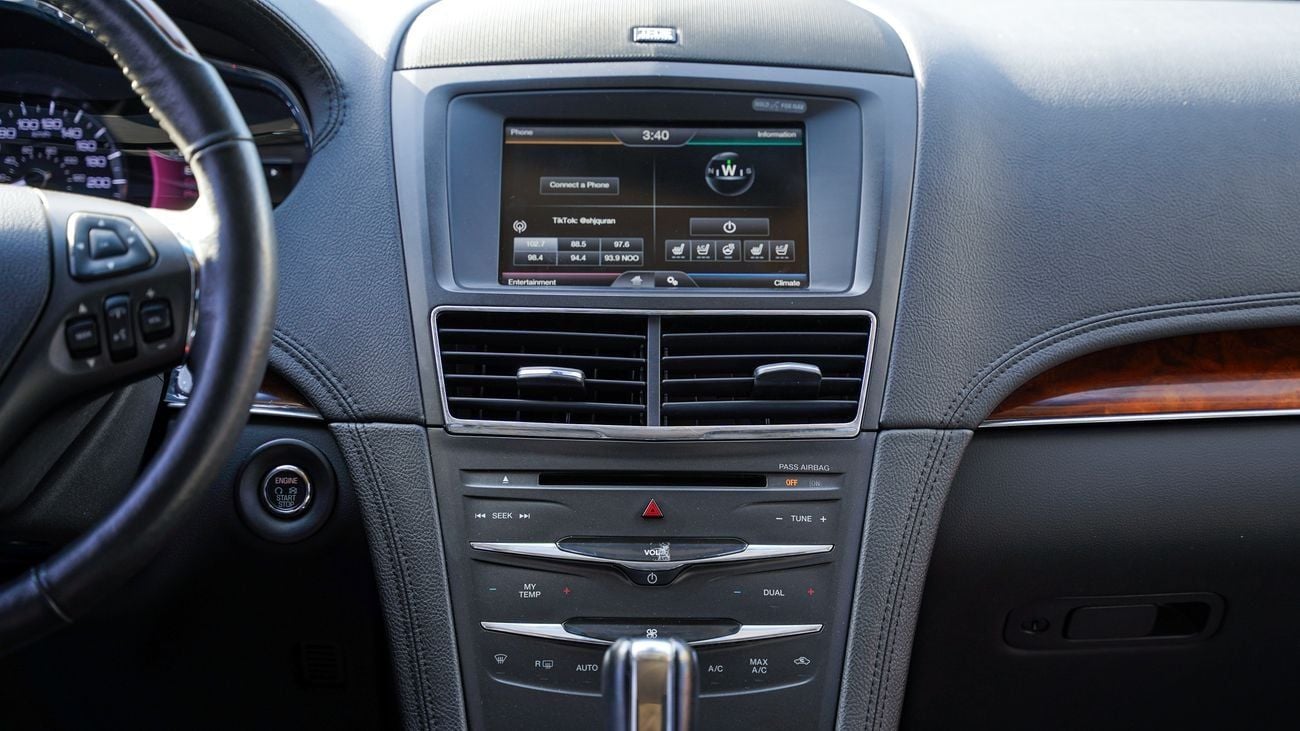 Lincoln MKT